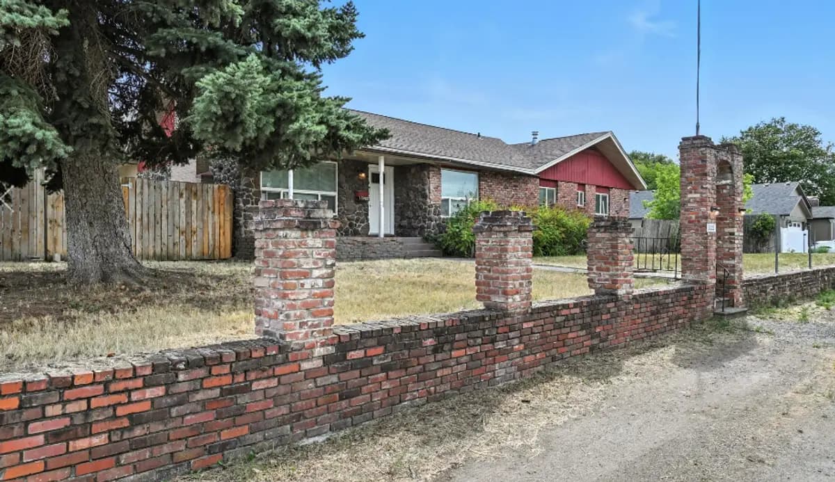 1822 E Everett Ave Property